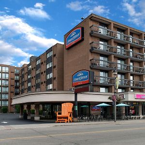 Howard Johnson Plaza By Wyndham By The Falls Niagara Falls